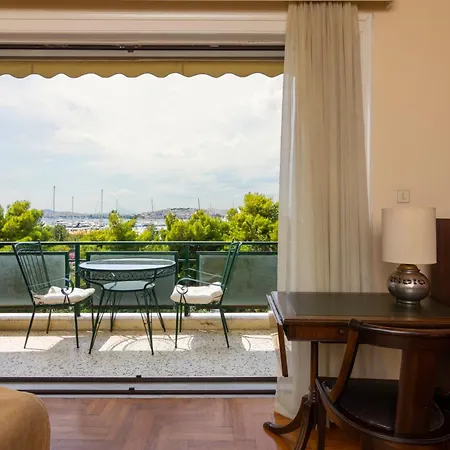 Spacious Apt Next To Marina Flisvo Athens Exterior photo