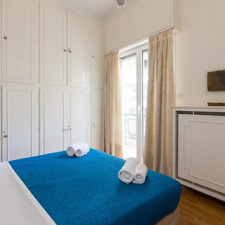 Spacious Apt Next To Marina Flisvo Athens Exterior photo