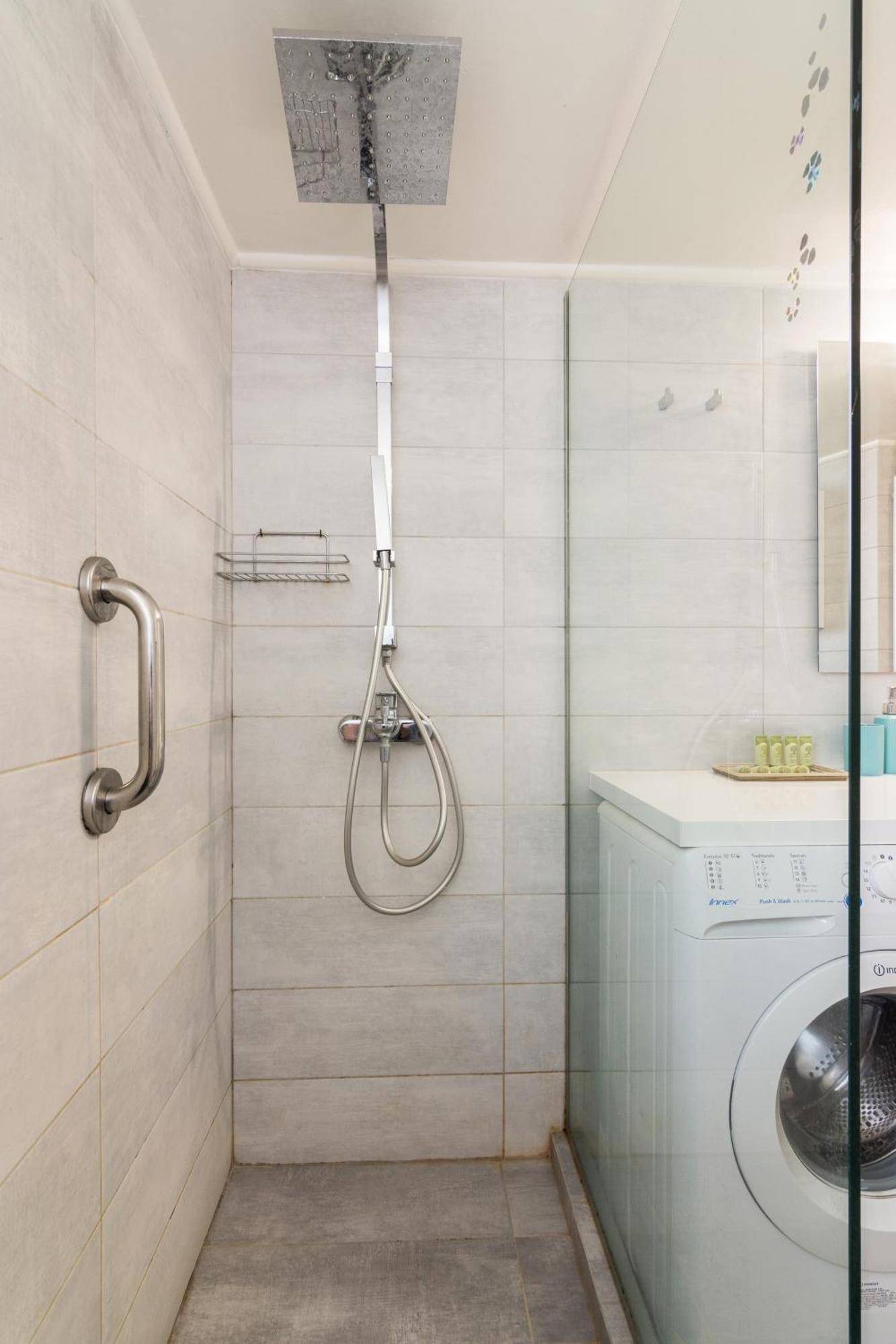 Spacious Next To Marina Flisvo